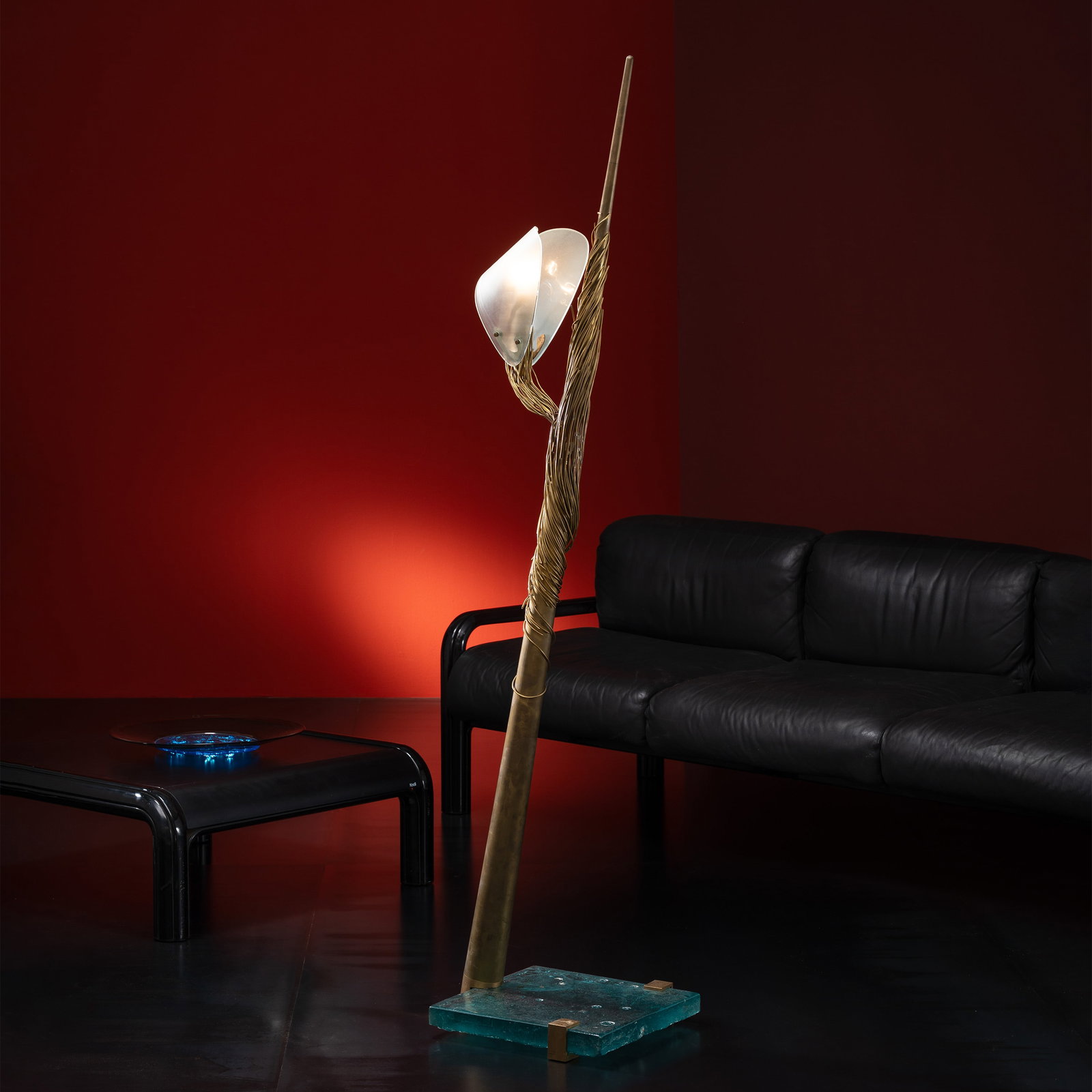 ROBERTO GIULIO RIDA EPHEMERA FLOOR LAMP: Brass and glass manufactured by Rida Italy 2000s 188 x 38 x 43 cm manufacturer's mark on the base