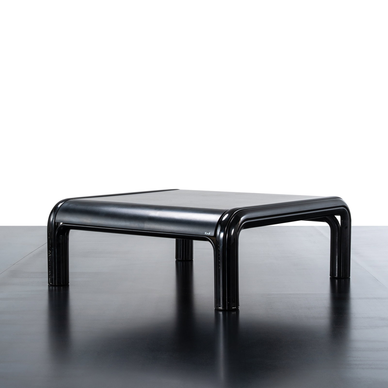 GAE AULENTI COFFEE TABLE (1 of 6)