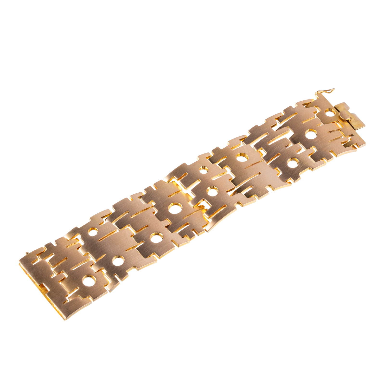 18 KT YELLOW GOLD BRACELET WITH ARTICULATED ELEMENTS: 18 kt yellow gold bracelet with articulated links handcrafted in Italy in the 1960s using soldered sheet gold and wire construction. Width 43.47 mm length 205 mm weight 119.20 g.