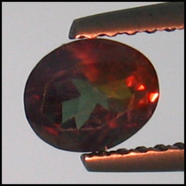 .81cts~WorldMuseum Gem~colorchange Alexanrite: STONE NAME : ALEXANDRITE , LOT NO : ALX626- 109 (512) , Quantity: 1PCS , WEIGHT CTS : 0.81CTS , SIZE : 5.4 X 4.8 X 3.2 MM , COLOR : Colorchange , SHAPE : OVAL , CLARITY : VVS , ORIGIN : MARVELOUS , LU