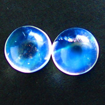 2.86cts~ natural Royal Rainbow Blue moonstone: STONE NAME : BLUE MOONSTONE , LOT NO : BM236-7 (520) , Quantity: 2PCS , WEIGHT CTS : 2.86 CTS , SIZE : 6.9 X 4.3 MM COLOR : BLUE MOONSTONE , SHAPE : ROUND , CLARITY : flawless , ORIGIN : INDIA , LUSTE