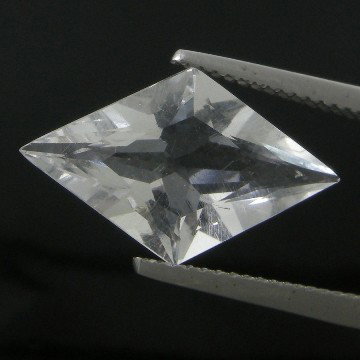 3.67cts~Wow Pure White Diamond Like Pollucite: STONE NAME : POLLUCITE , LOT NO : PL0008 - 253 , Quantity: 1PCS , WEIGHT CTS : 3.67 CTS , SIZE : 17 X 10.5 X 5.5 MM . , COLOR : WHITE , SHAPE : FANCY , CLARITY : IF , ORIGIN : AFGHANISTAN , LUSTER : M