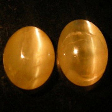 1.66Cts~Natural Chrysoberyl Cat's eye: STONE NAME : Chrysoberyl Cat's eye , LOT NO : CE496C- 49 (2921) , Quantity: 2PCS , WEIGHT CTS : 1.66CTS , SIZE : 5.8 X 4.5 X 2.9 MM. , COLOR : COLOR CHANGE , SHAPE : OVAL , CLARITY : VVS , ORIGIN :