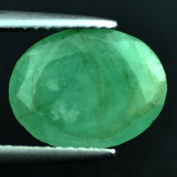 2.45 CTS~Rich Green NATURAL Emerald : STONE NAME : EMERALD LOT NO : EM- 4310 , Quantity: 1PCS , WEIGHT CTS : 2.45 CTS , SIZE : 12X9.4X2.9 MM , COLOR : GREEN , SHAPE : OVAL , ORIGIN : COLOMBIA , LUSTER : MARVELOUS , HARDNESS : 7.5 , TREA