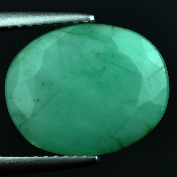 6.34 CTS~Rich Green NATURAL Emerald : STONE NAME : EMERALD LOT NO : EM- 4320 , Quantity: 1PCS , WEIGHT CTS : 6.34 CTS , SIZE : 13.7X11X4.9 MM , COLOR : GREEN , SHAPE : OVAL , ORIGIN : COLOMBIA , LUSTER : MARVELOUS , HARDNESS : 7.5 , TRE