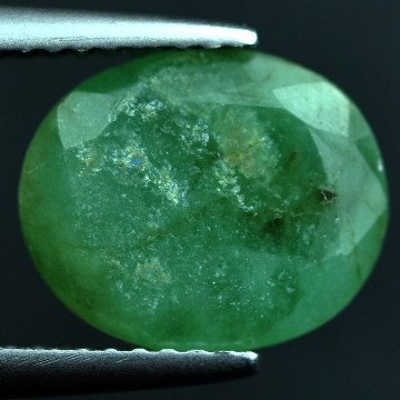 2.92 CTS~Rich Green NATURAL Emerald : STONE NAME : EMERALD LOT NO : EM- 4338 , Quantity: 1PCS , WEIGHT CTS : 2.92 CTS , SIZE : 11.1X9.2X3.4 MM , COLOR : GREEN , SHAPE : OVAL , ORIGIN : COLOMBIA , LUSTER : MARVELOUS , HARDNESS : 7.5 , TR