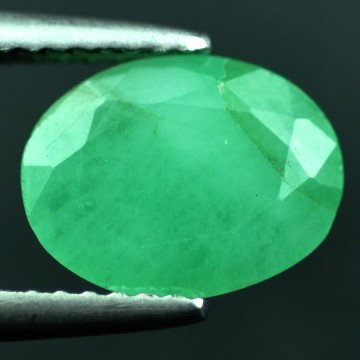 2.21 CTS~Rich Green NATURAL Emerald : STONE NAME : EMERALD LOT NO : EM- 4348 , Quantity: 1PCS , WEIGHT CTS : 2.21 CTS , SIZE : 9.8X7.5X4.4 MM , COLOR : GREEN , SHAPE : OVAL , ORIGIN : COLOMBIA , LUSTER : MARVELOUS , HARDNESS : 7.5 , TR