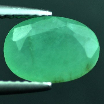 2.00 CTS~Rich Green NATURAL Emerald : STONE NAME : EMERALD LOT NO : EM- 4349 , Quantity: 1PCS , WEIGHT CTS : 2.00 CTS , SIZE : 10.2X7.1X4 MM , COLOR : GREEN , SHAPE : OVAL , ORIGIN : COLOMBIA , LUSTER : MARVELOUS , HARDNESS : 7.5 , TRE
