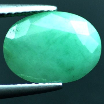 3.74 CTS~Rich Green NATURAL Emerald : STONE NAME : EMERALD LOT NO : EM- 4353 , Quantity: 1PCS , WEIGHT CTS : 3.74 CTS , SIZE : 11.6X8.6X5.2 MM , COLOR : GREEN , SHAPE : OVAL , ORIGIN : COLOMBIA , LUSTER : MARVELOUS , HARDNESS : 7.5 , T