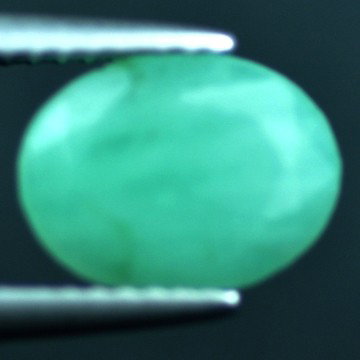 2.87 CTS~Rich Green NATURAL Emerald : STONE NAME : EMERALD LOT NO : EM- 4360 , Quantity: 1PCS , WEIGHT CTS : 2.87 CTS , SIZE : 9.9X7.4X5.6 MM , COLOR : GREEN , SHAPE : OVAL , ORIGIN : COLOMBIA , LUSTER : MARVELOUS , HARDNESS : 7.5 , TR