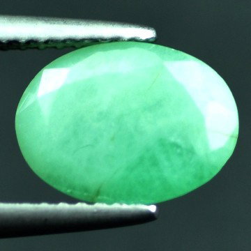 2.39 CTS~Rich Green NATURAL Emerald : STONE NAME : EMERALD LOT NO : EM- 4382 , Quantity: 1PCS , WEIGHT CTS : 2.39 CTS , SIZE : 10.3X7.7X3.9 MM , COLOR : GREEN , SHAPE : OVAL , ORIGIN : COLOMBIA , LUSTER : MARVELOUS , HARDNESS : 7.5 , TREA