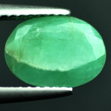 2.43 CTS~Rich Green NATURAL Emerald : STONE NAME : EMERALD LOT NO : EM- 4395 , Quantity: 1PCS , WEIGHT CTS : 2.43 CTS , SIZE : 10X7.3X5.1 MM , COLOR : GREEN , SHAPE : OVAL , ORIGIN : COLOMBIA , LUSTER : MARVELOUS , HARDNESS : 7.5 , TREATM
