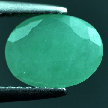 1.46 CTS~Rich Green NATURAL Emerald : STONE NAME : EMERALD LOT NO : EM- 4400 , Quantity: 1PCS , WEIGHT CTS : 1.46 CTS , SIZE : 9.1X7X3.2 MM , COLOR : GREEN , SHAPE : OVAL , ORIGIN : COLOMBIA , LUSTER : MARVELOUS , HARDNESS : 7.5 , TREATME