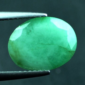 3.98 CTS~Rich Green NATURAL Emerald : STONE NAME : EMERALD LOT NO : EM- 4332 , Quantity: 1PCS , WEIGHT CTS : 3.58 CTS , SIZE : 12.3X9.6X4.2 MM , COLOR : GREEN , SHAPE : OVAL , ORIGIN : COLOMBIA , LUSTER : MARVELOUS , HARDNESS : 7.5 , TRE