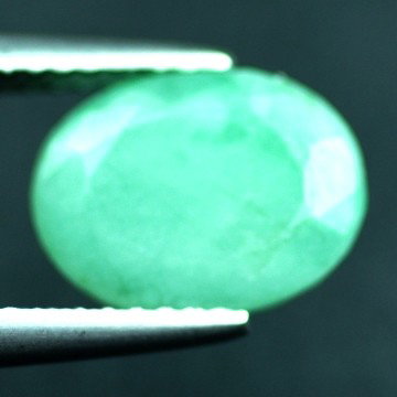 2.95 CTS~Rich Green NATURAL Emerald : STONE NAME : EMERALD LOT NO : EM- 4381 , Quantity: 1PCS , WEIGHT CTS : 2.95 CTS , SIZE : 10.1X7.6X5.1 MM , COLOR : GREEN , SHAPE : OVAL , ORIGIN : COLOMBIA , LUSTER : MARVELOUS , HARDNESS : 7.5 , TRE