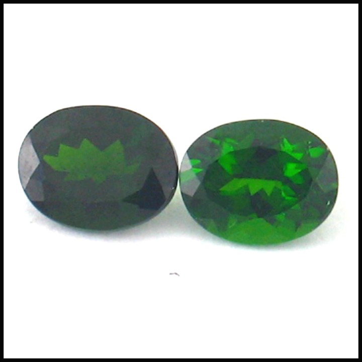4.05cts~rich Intense Green Natural Chrome diopsid: STONE NAME : CHROME DIOPSIDE , LOT NO : CD - (1379) Quantity: 2PCS , WEIGHT CTS : 4.05CTS , SIZE : 7.3 X 9.1 X 4.8 MM , COLOR : GREEN , CLARITY : VVS , SHAPE : OVAL , ORIGIN : RUSSIA , LUSTER : MARVEL