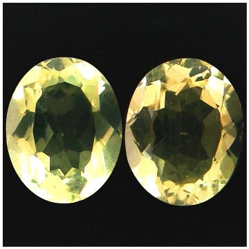 4.43CTS~Natural Labradorite: STONE NAME : LABRAODITE , LOT NO : LB29 -(510) , Quantity: 2PCS , WEIGHT CTS : 4.43 CTS , SIZE : 10 X 7.6 X 5 MM , COLOR : YELLOW , CLARITY : IF , SHAPE : OVAL , ORIGIN : CONGO , LUSTER : MARVELOUS ,