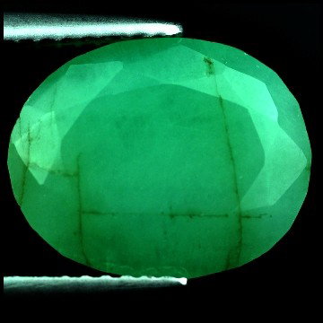 5.60CTS~Rich Green Emerald Transperant: STONE NAME : EMERALD LOT NO : EM- 4072 , Quantity: 1PCS , WEIGHT CTS : 5.60 CTS , SIZE : 13.1x10.7x6.6 MM , COLOR : GREEN , SHAPE : OVAL , ORIGIN : COLOMBIA , LUSTER : MARVELOUS HARDNESS : 7.5 , TREAT