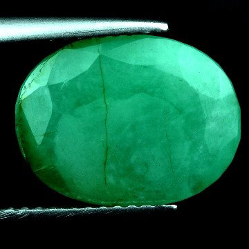 4.90CTS~Rich Green Emerald Transperant: STONE NAME : EMERALD LOT NO : EM- 4076 , Quantity: 1PCS , WEIGHT CTS : 4.90 CTS , SIZE : 13.5x11.7x4.5 MM , COLOR : GREEN , SHAPE : OVAL , ORIGIN : COLOMBIA , LUSTER : MARVELOUS HARDNESS : 7.5 , TREAT