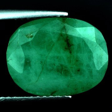 6.91 CTS~Rich Green Emerald Transperant: STONE NAME : EMERALD LOT NO : EM- 4090 , Quantity: 1PCS , WEIGHT CTS : 6.91 CTS , SIZE : 13.5X10.5X6.3 MM , COLOR : GREEN , SHAPE : OVAL , ORIGIN : COLOMBIA , LUSTER : MARVELOUS , HARDNESS : 7.5 , TRE