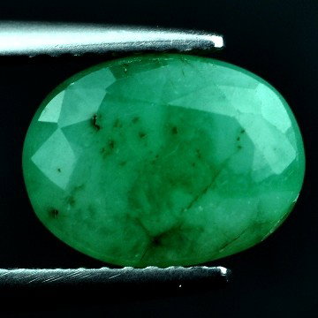 3.69 CTS~Rich Green Emerald Transperant: STONE NAME : EMERALD LOT NO : EM- 4093 , Quantity: 1PCS , WEIGHT CTS : 3.69 CTS , SIZE : 10.4X7.9X6 MM , COLOR : GREEN , SHAPE : OVAL , ORIGIN : COLOMBIA , LUSTER : MARVELOUS , HARDNESS : 7.5 , TREATM