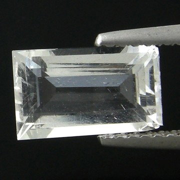 1.99cts~Wow Pure White Diamond Like Pollucite: STONE NAME : POLLUCITE , LOT NO : PL01 - 261 , Quantity: 1PCS , WEIGHT CTS : 1.99 CTS , SIZE : 10 X 6.1 X 4.1 MM . , COLOR : WHITE , SHAPE : OCTAGON , CLARITY : VVS , ORIGIN : AFGHANISTAN , LUSTER : M