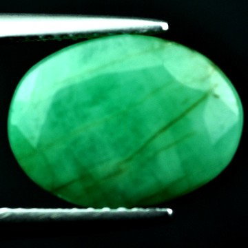 6.03 CTS~Rich Green Emerald Transperant: STONE NAME : EMERALD LOT NO : EM- 4100 , Quantity: 1PCS , WEIGHT CTS : 6.03 CTS , SIZE : 13X9.6X6.4 MM , COLOR : GREEN , SHAPE : OVAL , ORIGIN : COLOMBIA , LUSTER : MARVELOUS , HARDNESS : 7.5 , TREATM
