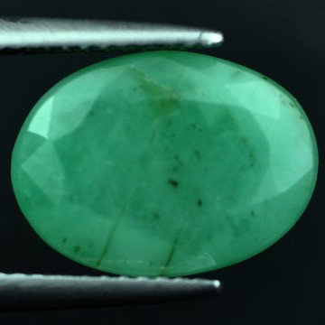 5.63CTS~Rich Green NATURAL Emerald: STONE NAME : EMERALD LOT NO : EM- 7667, Quantity: 1PCS , WEIGHT CTS : 5.63 CTS , SIZE : 14x10.3x5.1 MM , COLOR : GREEN , SHAPE : OVAL , ORIGIN : COLOMBIA , LUSTER : MARVELOUS , HARDNESS : 7.5 , TREATM