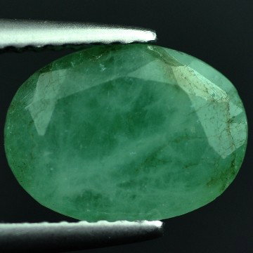 2.88 CTS~Rich Green NATURAL Emerald: STONE NAME : EMERALD LOT NO : EM- 7725, Quantity: 1PCS , WEIGHT CTS : 2.88 CTS , SIZE : 10.9x8.1x4.8 MM , COLOR : GREEN , SHAPE : OVAL , ORIGIN : COLOMBIA , LUSTER : MARVELOUS , HARDNESS : 7.5 , TREAT