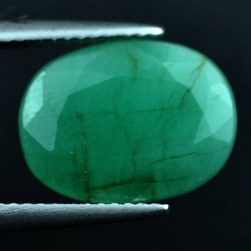 6.80 CTS~Rich Green NATURAL Emerald: STONE NAME : EMERALD LOT NO : EM- 7544, Quantity: 1PCS , WEIGHT CTS : 6.80 CTS , SIZE : 14X10.6X6.6 MM , COLOR : GREEN , SHAPE : OVAL , ORIGIN : COLOMBIA , LUSTER : MARVELOUS , HARDNESS : 7.5 , TREATM