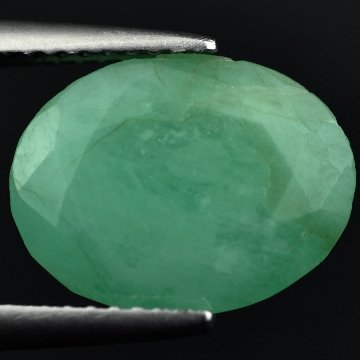 3.51 CTS~Rich Green NATURAL Emerald: STONE NAME : EMERALD LOT NO : EM- 7584 , Quantity: 1PCS , WEIGHT CTS : 3.51 CTS , SIZE : 12.9X9.8X3.8 MM , COLOR : GREEN , SHAPE : OVAL , ORIGIN : COLOMBIA , LUSTER : MARVELOUS , HARDNESS : 7.5 , TREA