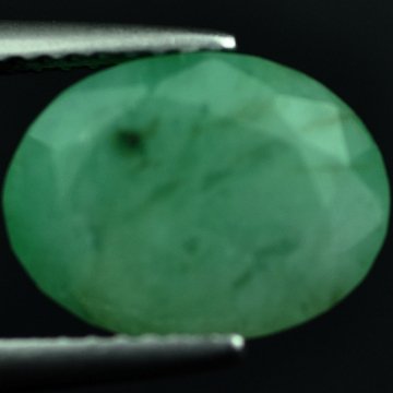 4.06 CTS~Rich Green NATURAL Emerald: STONE NAME : EMERALD LOT NO : EM- 7613 , Quantity: 1PCS , WEIGHT CTS : 4.06 CTS , SIZE : 11.6x8.7x5.3 MM , COLOR : GREEN , SHAPE : OVAL , ORIGIN : COLOMBIA , LUSTER : MARVELOUS , HARDNESS : 7.5 , TREA