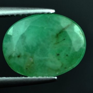 4.10 CTS~Rich Green NATURAL Emerald: STONE NAME : EMERALD LOT NO : EM- 7643 , Quantity: 1PCS , WEIGHT CTS : 4.10 CTS , SIZE : 13X10X4.1 MM , COLOR : GREEN , SHAPE : OVAL , ORIGIN : COLOMBIA , LUSTER : MARVELOUS , HARDNESS : 7.5 , TREATME