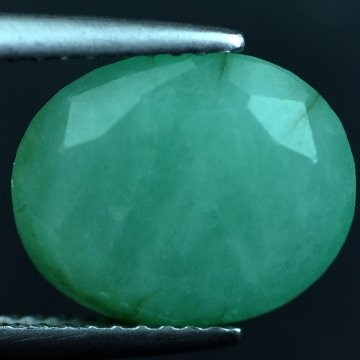 5.29 CTS~Rich Green NATURAL Emerald: STONE NAME : EMERALD LOT NO : EM- 7685, Quantity: 1PCS , WEIGHT CTS : 5.29 CTS , SIZE : 11.9x9.8x6.4 MM , COLOR : GREEN , SHAPE : OVAL , ORIGIN : COLOMBIA , LUSTER : MARVELOUS , HARDNESS : 7.5 , TREAT