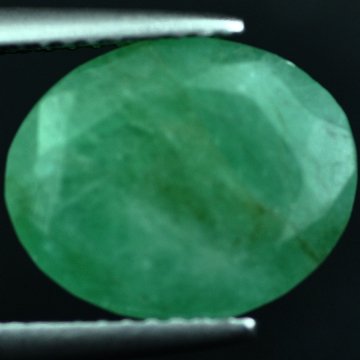 4.21 CTS~Rich Green NATURAL Emerald: STONE NAME : EMERALD LOT NO : EM- 7739, Quantity: 1PCS , WEIGHT CTS : 4.21 CTS , SIZE : 12.4x10x4.4 MM , COLOR : GREEN , SHAPE : OVAL , ORIGIN : COLOMBIA , LUSTER : MARVELOUS , HARDNESS : 7.5 , TREATM