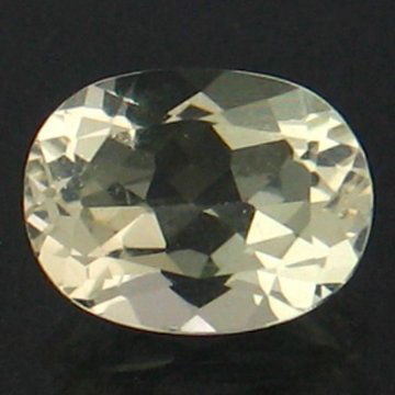 1.26 cCTS~Natural Labradorite: STONE NAME : LABADORITE LOT NO : LB0031-337(7766) Quantity: 1PCS , WEIGHT CTS : 1.26/CTS , SIZE : 8.1X6.1X4.3 MM . COLOR : YELLOW , SHAPE : OVAL, CLARITY : IF , ORIGIN : CONGO , LUSTER : MARVELOUS , H