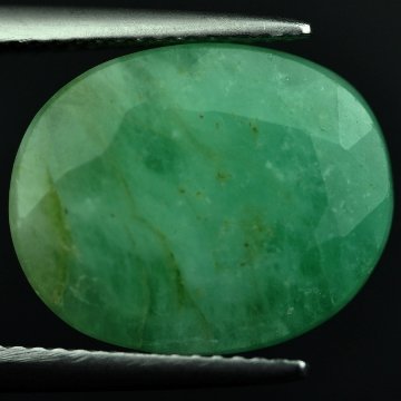10.15 CTS~Rich Green NATURAL Emerald: STONE NAME : EMERALD LOT NO : EM- 7791, Quantity: 1PCS , WEIGHT CTS :10.15 CTS , SIZE : 16x12.8x6 MM , COLOR : GREEN , SHAPE : OVAL , ORIGIN : COLOMBIA , LUSTER : MARVELOUS , HARDNESS : 7.5 , TREATMEN
