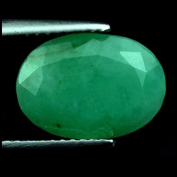 4.68 CTS~Rich Green NATURAL Emerald: STONE NAME : EMERALD LOT NO : EM- 7859, Quantity: 1PCS , WEIGHT CTS :4.68 CTS , SIZE : 12.9x9.1x5.6MM , COLOR : GREEN , SHAPE : OVAL , ORIGIN : COLOMBIA , LUSTER : MARVELOUS , HARDNESS : 7.5 , TREATME