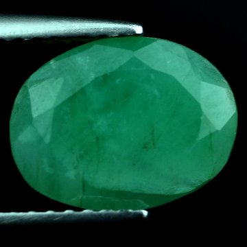 2.88 CTS~Rich Green NATURAL Emerald: STONE NAME : EMERALD LOT NO : EM- 7863, Quantity: 1PCS , WEIGHT CTS :2.88 CTS , SIZE : 10.6x8.1x4.4 MM , COLOR : GREEN , SHAPE : OVAL , ORIGIN : COLOMBIA , LUSTER : MARVELOUS , HARDNESS : 7.5 , TREATM