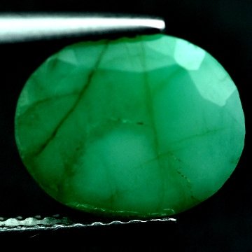 3.20 CTS~Rich Green NATURAL Emerald: STONE NAME : EMERALD LOT NO : EM- 7903, Quantity: 1PCS , WEIGHT CTS :3.20 CTS , SIZE : 10.4x8.7x5.4 MM , COLOR : GREEN , SHAPE : OVAL , ORIGIN : COLOMBIA , LUSTER : MARVELOUS , HARDNESS : 7.5 , TREATM