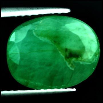 4.25CTS~Rich Green Emerald Transperant: STONE NAME : EMERALD LOT NO : EM- 4069 , Quantity: 1PCS , WEIGHT CTS : 4.25 CTS , SIZE : 12.0X9.5X5.6 MM , COLOR : GREEN , SHAPE : OVAL , ORIGIN : COLOMBIA , LUSTER : MARVELOUS HARDNESS : 7.5 , TREATM