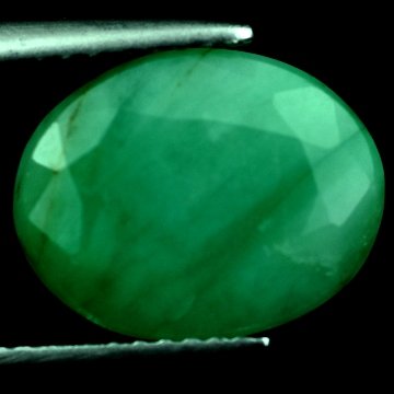 5.10 CTS~Rich Green Emerald Transperant: STONE NAME : EMERALD LOT NO : EM- 4080 , Quantity: 1PCS , WEIGHT CTS : 5.10 CTS , SIZE : 12.5X9.8X5.8 MM , COLOR : GREEN , SHAPE : OVAL , ORIGIN : COLOMBIA , LUSTER : MARVELOUS HARDNESS : 7.5 , TREATM