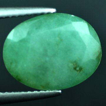 7.05 CTS~Rich Green NATURAL Emerald: STONE NAME : EMERALD LOT NO : EM- 4211 , Quantity: 1PCS , WEIGHT CTS : 7.05 CTS , SIZE : 13.2X10.3X6.8 MM , COLOR : GREEN , SHAPE : OVAL , ORIGIN : COLOMBIA , LUSTER : MARVELOUS , HARDNESS : 7.5 , TRE
