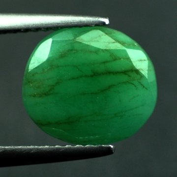 4.41CTS~Rich Green natural Emerald: NAME : EMERALD LOT NO : EM- 4233, Quantity: 1PCS , WEIGHT CTS : 4.41 CTS , SIZE :10.9x9.6x6.2 MM , COLOR : GREEN , SHAPE : OVAL , ORIGIN : COLOMBIA , LUSTER : MARVELOUS , HARDNESS : 7.5 , TREATMENT : 