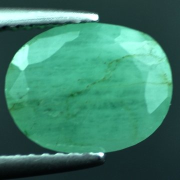 3.11 CTS~Rich Green NATURAL Emerald: STONE NAME : EMERALD LOT NO : EM- 4278 , Quantity: 1PCS , WEIGHT CTS : 3.11 CTS , SIZE : 9.5X7.8X5.9 MM , COLOR : GREEN , SHAPE : OVAL , ORIGIN : COLOMBIA , LUSTER : MARVELOUS , HARDNESS : 7.5 , TREAT