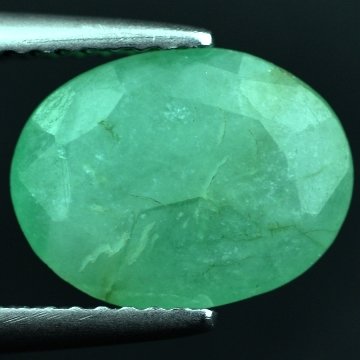 3.08 CTS~Rich Green NATURAL Emerald: STONE NAME : EMERALD LOT NO : EM- 4295 , Quantity: 1PCS , WEIGHT CTS : 3.08 CTS , SIZE : 11.1X8.5X4.5 MM , COLOR : GREEN , SHAPE : OVAL , ORIGIN : COLOMBIA , LUSTER : MARVELOUS , HARDNESS : 7.5 , TREA