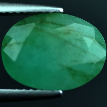 4.57 CTS~Rich Green NATURAL Emerald: STONE NAME : EMERALD LOT NO : EM- 4314 , Quantity: 1PCS , WEIGHT CTS : 4.57 CTS , SIZE : 12.3X9.2X6 MM , COLOR : GREEN , SHAPE : OVAL , ORIGIN : COLOMBIA , LUSTER : MARVELOUS , HARDNESS : 7.5 , TREATM
