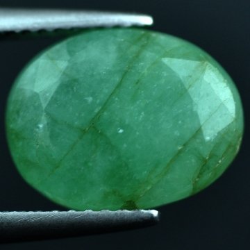 5.60 CTS~Rich Green NATURAL Emerald: STONE NAME : EMERALD LOT NO : EM- 4317 , Quantity: 1PCS , WEIGHT CTS : 5.60 CTS , SIZE : 12.3X9.5X7 MM , COLOR : GREEN , SHAPE : OVAL , ORIGIN : COLOMBIA , LUSTER : MARVELOUS , HARDNESS : 7.5 , TREATM