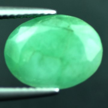 4.04 CTS~Rich Green NATURAL Emerald: STONE NAME : EMERALD LOT NO : EM- 4354 , Quantity: 1PCS , WEIGHT CTS : 4.04 CTS , SIZE : 12.5X9.5X4.6 MM , COLOR : GREEN , SHAPE : OVAL , ORIGIN : COLOMBIA , LUSTER : MARVELOUS , HARDNESS : 7.5 , TREA