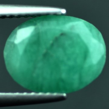3.67 CTS~Rich Green NATURAL Emerald: STONE NAME : EMERALD LOT NO : EM- 4355 , Quantity: 1PCS , WEIGHT CTS : 3.67 CTS , SIZE : 11X8.5X5.3 MM , COLOR : GREEN , SHAPE : OVAL , ORIGIN : COLOMBIA , LUSTER : MARVELOUS , HARDNESS : 7.5 , TREATM